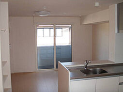 ペルソワール高田 202 2階1LDKのリビング/ダイニング