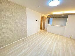 阪急神戸本線 塚口駅 徒歩8分の賃貸アパート 2階2LDKのリビング/ダイニング