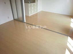 Symphony　Ａ 202 2階2LDKのリビング/ダイニング