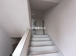 4 / 9