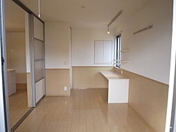 メゾンソレイユ　B棟 202 2階3LDKのリビング/ダイニング