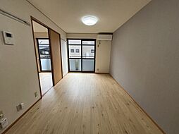 倫世館　B棟 B102 1階2DKのリビング/ダイニング