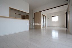 新屋敷ピアッツァビル 802 8階3LDKのリビング/ダイニング