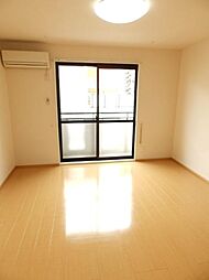 kanada A棟 105 1階1Kのリビング/ダイニング