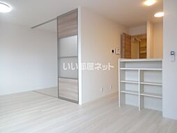 クレシアコート　B棟 105 1階1LDKのリビング/ダイニング