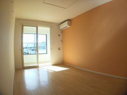 ベルステップIII 103 1階1LDKのリビング/ダイニング