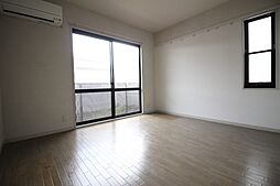 ファースト 201 2階1DKのリビング/ダイニング