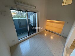 アドラブール新守山 102 1階ワンルームのリビング/ダイニング