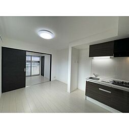 シエーナ御前五条 0102 1階1LDKのリビング/ダイニング