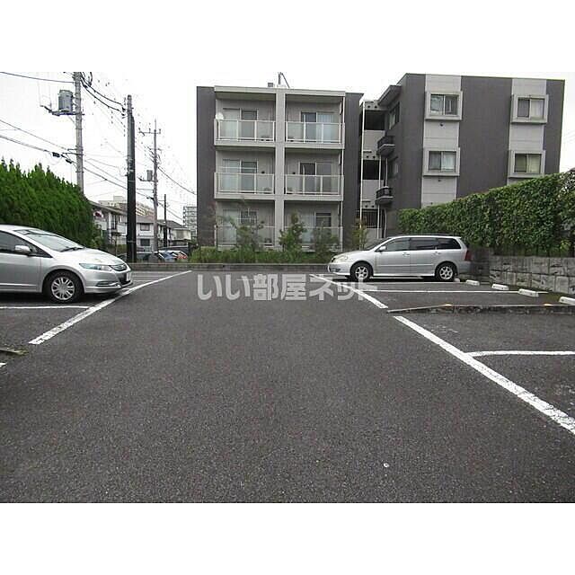 6 / 11
