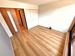 盛林レジデンスB棟 201 2階1Kのリビング/ダイニング