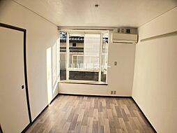 アルパーク21 102 2階1Kのリビング/ダイニング