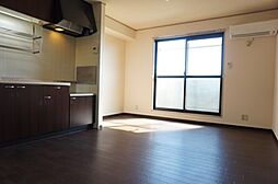 プレミアムシャトー 202 2階2LDKのリビング/ダイニング