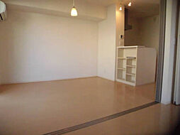 ロイヤルニュータウン 101 1階1LDKのリビング/ダイニング