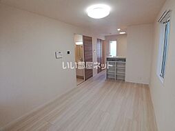 アドヴァンスサクラ 101 1階1LDKのリビング/ダイニング