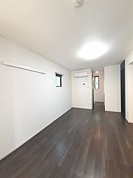 メゾン　ド　フルールII 101 1階ワンルームのリビング/ダイニング