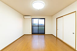 ヴィラ・アネシス　E棟 101 1階2LDKのリビング/ダイニング