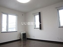 ヴィーナスヴィレッジV 203 2階1LDKのリビング/ダイニング