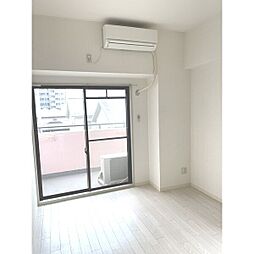 ロイヤルヒルズ柳生III 305 3階1Kのリビング/ダイニング