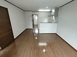 ロックポイントVI 101 1階1LDKのリビング/ダイニング