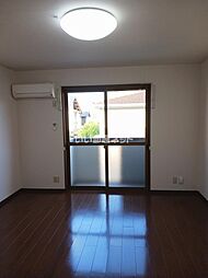 サン・リバー 201 2階1Kのリビング/ダイニング