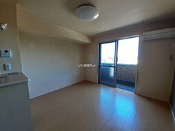 セーリング V　A 106 1階ワンルームのリビング/ダイニング