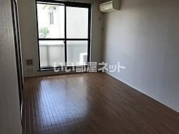 ピュア・クレール 102 1階2DKのリビング/ダイニング