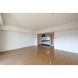 ソーラスフロント富船 208 2階1LDKのリビング/ダイニング