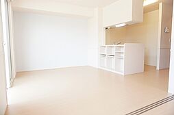 カトレア　C棟 C101 1階2LDKのリビング/ダイニング