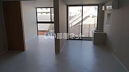 ヴィラスタジオーネ御所南 301 3階1LDKのリビング/ダイニング