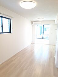 レガリアII 105 1階1LDKのリビング/ダイニング