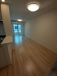 カームリープレイス　II 102 1階1LDKのリビング/ダイニング