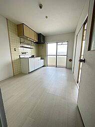 メゾーンいちば 301 3階2DKのリビング/ダイニング