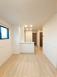 グランド・リュ　II 107 1階1LDKのリビング/ダイニング