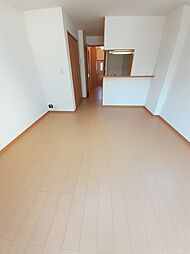 ラウルスＫ 101 1階ワンルームのリビング/ダイニング