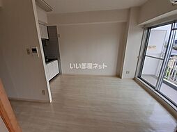 ロイヤルヒルズ柳生II 402 4階2DKのリビング/ダイニング