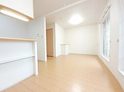 サニースクエアII 202 2階1LDKのリビング/ダイニング