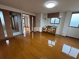 サン・オーシャン 302 3階2LDKのリビング/ダイニング