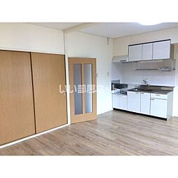 インターシティ黒川 602 6階2DKのリビング/ダイニング