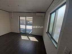 ル・メイユール東宮野目B棟 105 1階ワンルームのリビング/ダイニング