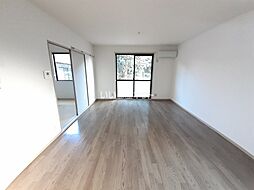 ヴィラフローラII 105 1階2LDKのリビング/ダイニング