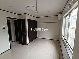 SUN PALACE北上III 202 2階1Kのリビング/ダイニング