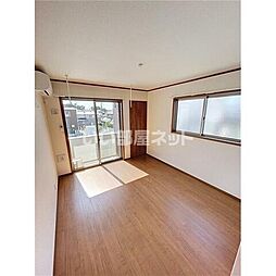 スカイヒルズB 102 1階1Kのリビング/ダイニング