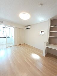 フリーデン 105 1階1Kのリビング/ダイニング