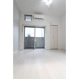 シャーロット 201 2階1Kのリビング/ダイニング