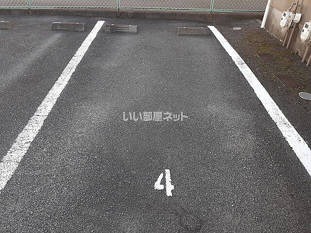 4 / 9