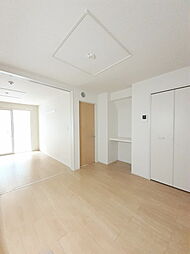 ＤＩＮＯＳＡＵＲ　II　Ｅ棟 102 1階2DKのリビング/ダイニング