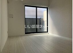 スカイヒルズ春日部 206 2階1Kのリビング/ダイニング