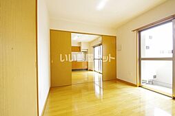 フレール水前寺 303 3階2DKのリビング/ダイニング