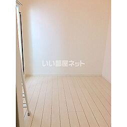 リヴェール鶴里 201 2階1Kのリビング/ダイニング